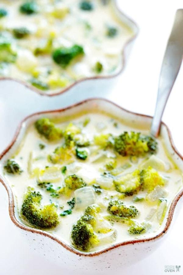 2. Brokolili, peynirli enfes bir çorba