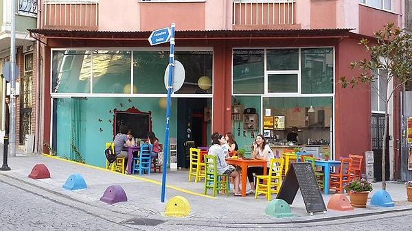 5. Mahatma Cafe, Kadıköy'ün en mütevazı mekanlarından biri!