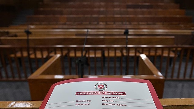 Mağdurun annesi ise kimsenin kendisini tehdit etmediğini belirterek, şikâyetçi olmadığını ifade etti. Ardından mağdur şikâyetinden vazgeçti...