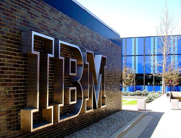 10. Bir dönem IBM kadrosunda Nobel ödüllü 4 çalışan bulunuyordu.