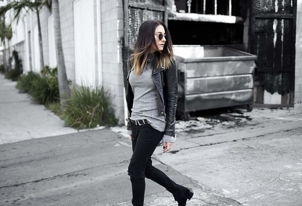 8. С джинсами или брюками носите ремень. Он добавит образу статусности.