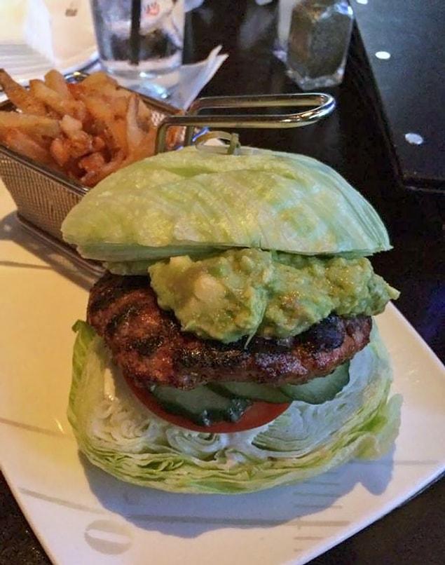22. So I Ordered A Lettuce Burger Thinking It Would Come On Two Pieces Of Lettuce