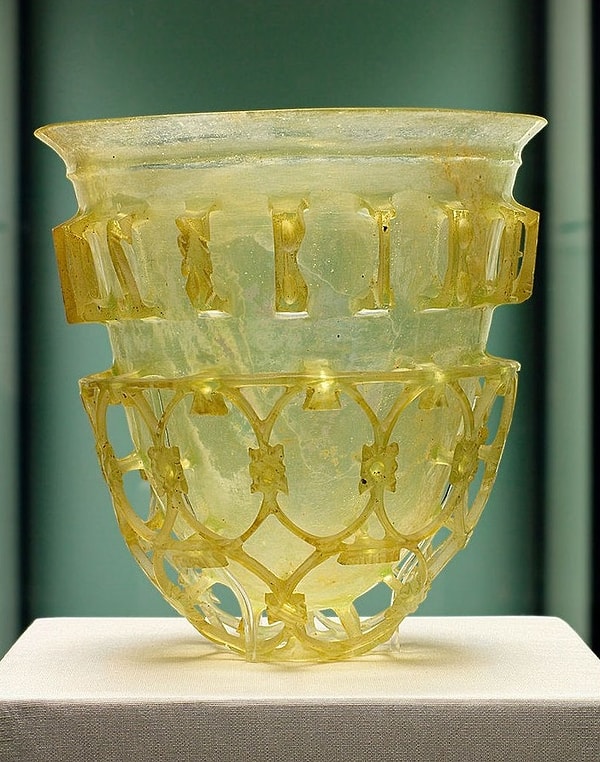 3. Гибкое стекло