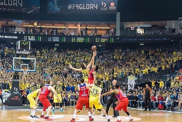 Geçen sezon bilindiği üzere Fenerbahçe finalde uzatmalarda sonuçlanan karşılaşmada şampiyonluğu kaçırmıştı.