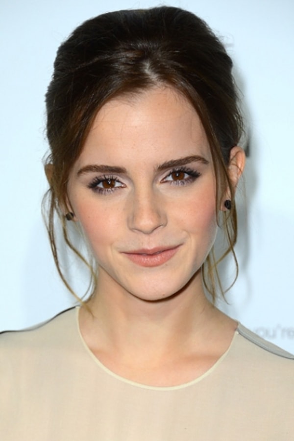 12. 2012 год. Прически и макияж Эммы становятся более взрослыми.