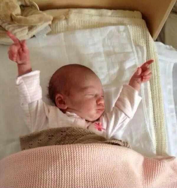 12. Как это прекрасно - просыпаться посреди ночи и понимать, что ещё можно поспать!