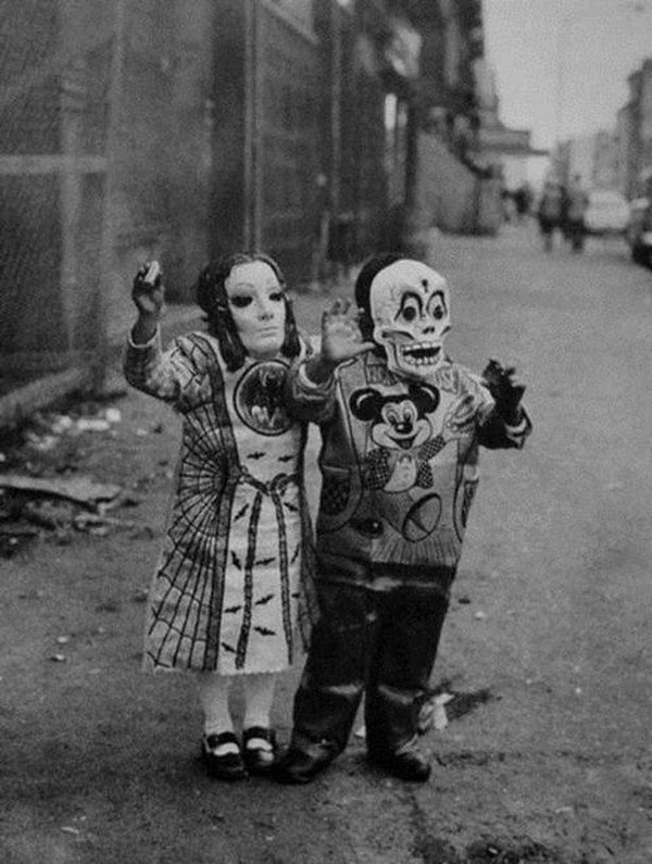 6. Как вам такие костюмы на Хэллоуин?