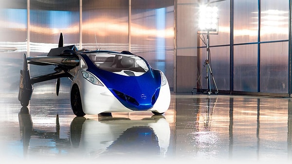 9. Вдобавок к летающей машине, компания одновременно хочет запустить похожий на Uber сервис для перевозок.