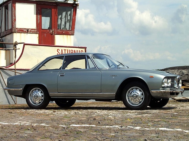 4. Alfa Romeo 2000/2600 Sprint