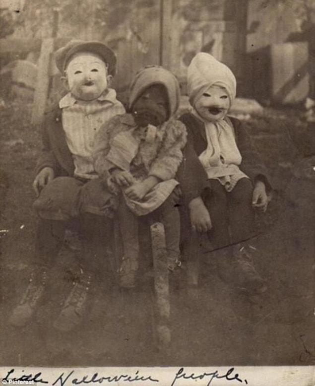 11. Children’s Halloween Costumes in the early 1900s.
