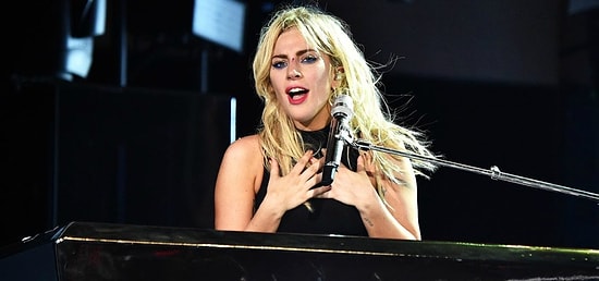 Леди Гага презентовала новый сингл "The Cure" на фестивале Коачелла