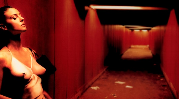 10. Необратимость (2002)