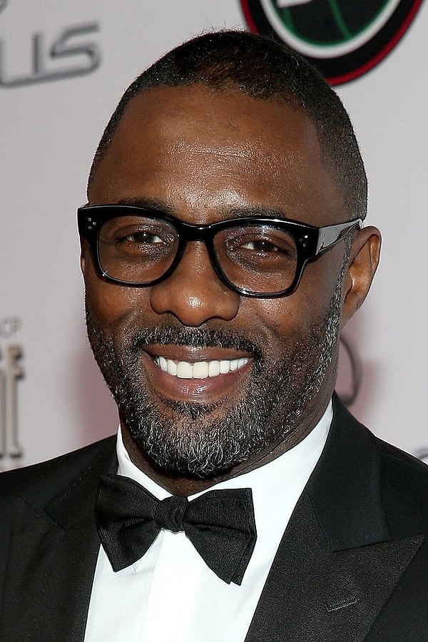 2. Идрис Эльба хочет полететь с тобой на свой частный остров