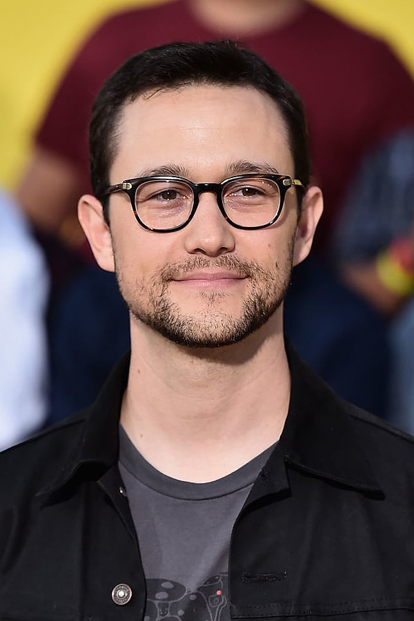 8. Джозеф Гордон-Левитт улыбается каждый раз, когда видит твоё прекрасное личико