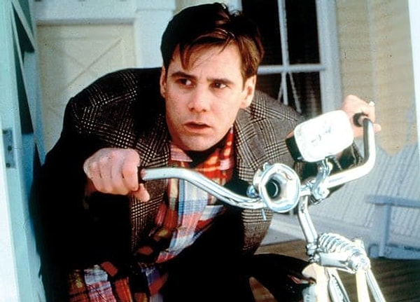 9. Свою первую драматическую роль Керри сыграл в "Шоу Трумана"