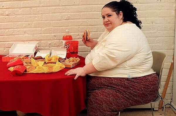 2. Если вместо того чтобы питаться едой домашнего приготовления, ты завтракаешь (и обедаешь) во всяких забегаловках, то не удивляйся, если постепенно вес будет только увеличиваться!