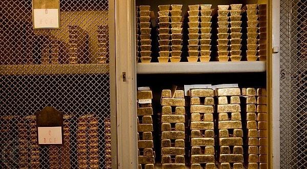 Bugüne kadar yeryüzünden çıkarılan altının yarıdan fazlası hükumetlerin ve merkez bankalarının elinde bulunuyor.