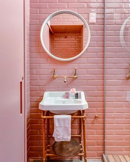 Girince çıkmak bilmeyeceğimiz banyo.