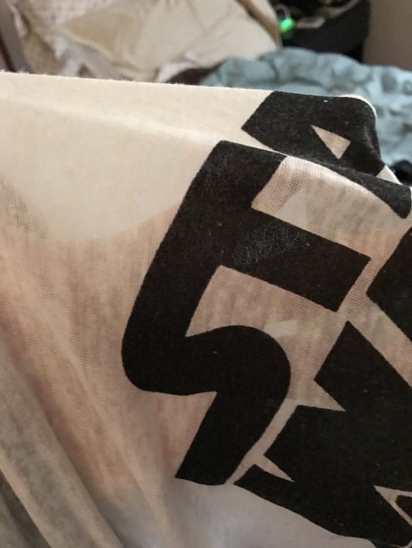 11. Белые футболки, которые вообще-то не белые, а прозрачные... :(