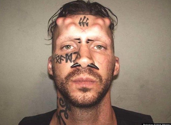 9. Гай Вейовис, вампир-сатанист, приговоренный к трем пожизненным срокам