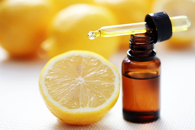 7. Limondan ev yapımı yüz toniği!