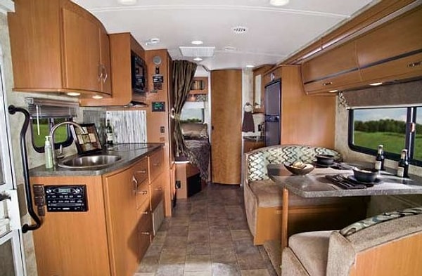 5. Вы с легкостью сможете загрузить в него все свои вещи и сорваться куда бы ваша душа не пожелала, без лишних хлопот.