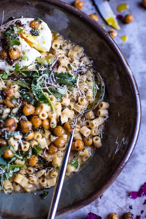Makarnanızı İtalyan usülü pilav (risotto) pişirir gibi pişirin.