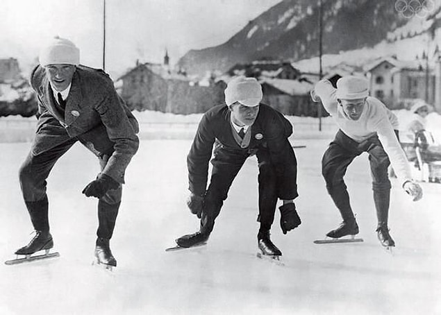 24. İlk Kış Olimpiyatları'nda başlama çizgisindeki sürat patencileri, Fransa, 1924.