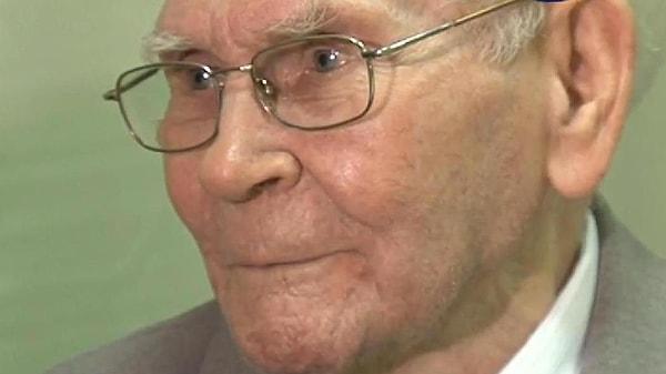 12. Kampta hüküm giyenlerden biri olan Antoni Dobrowolski, 2012 yılında, 108 yaşındayken yaşamını yitirmiştir. Mahkumlar arasından hayata en son veda edenin o olduğu düşünülmektedir.