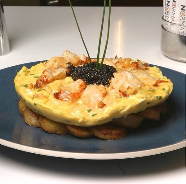 7. Огромная фриттата с лобстером в "Norma's" (Нью-Йорк) за $2000 😱