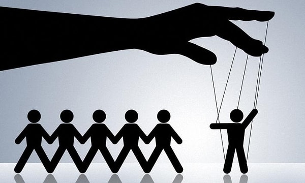 Вы - истинный манипулятор!