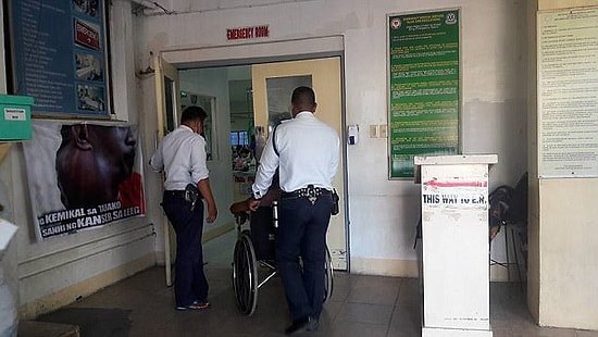 Filipinlerde Kıskançlık Krizine Giren Bir Kadın Kocasının Penisini Kesti!