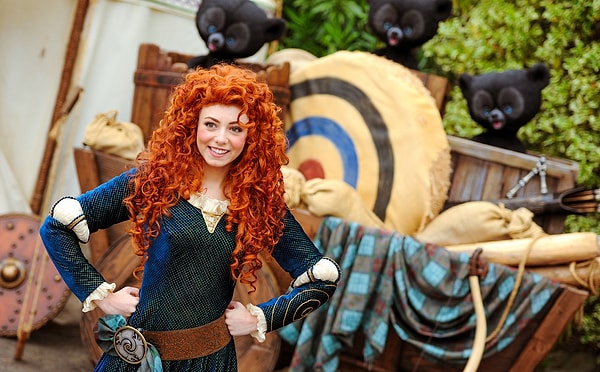 9. Принцессы не сидят в социальных сетях