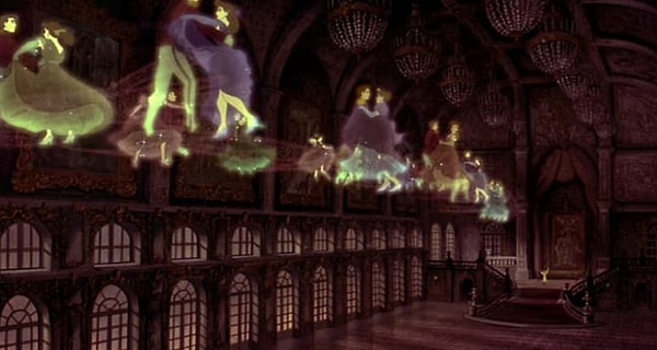 4. Сцена, где Анастасия танцует с призраками, просто незабываема