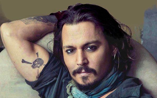 9. Johnny Depp, the sexiest pirate in the world, doesn't like clowns!