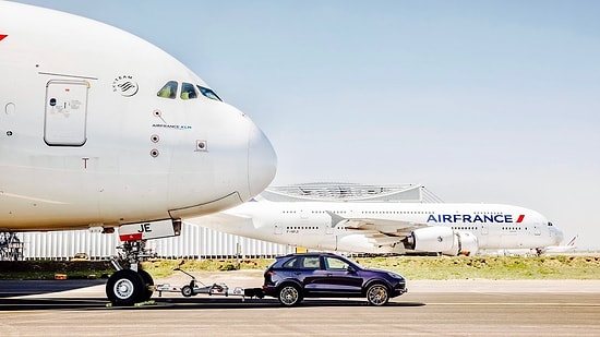 Porsche Cayenne, 285 Tonluk Uçağı Çekerek Guinness Rekoru Kırdı