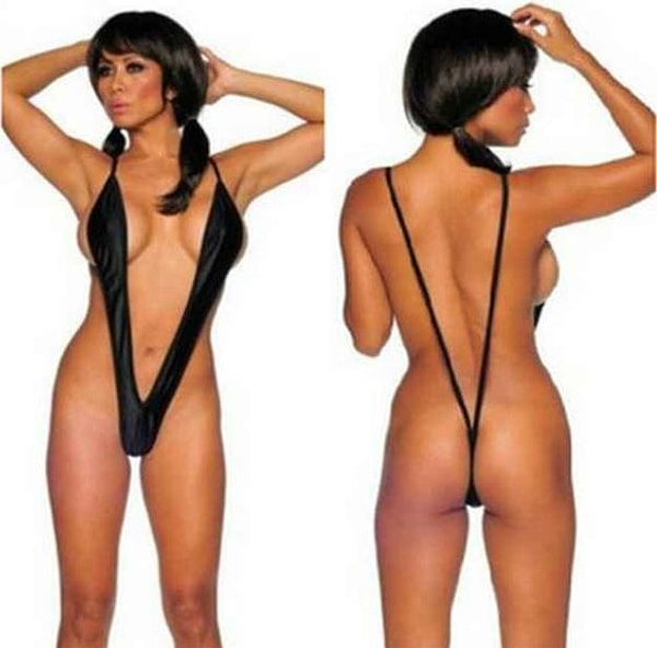 9. Женская версия купального костюма Бората