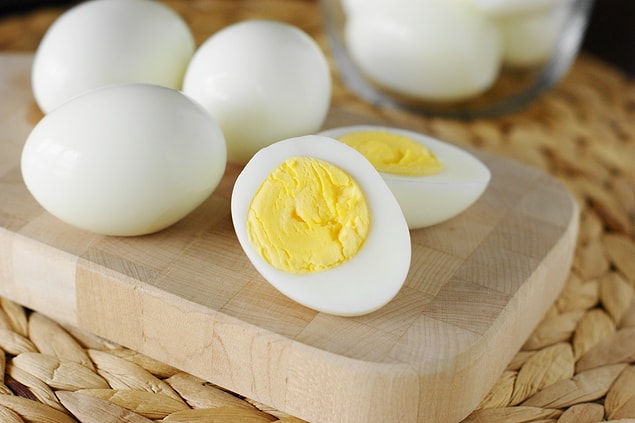 2. Nadir D vitamini kaynaklarındandır.