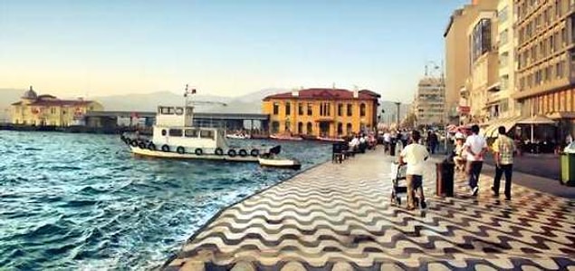 4. Alsancak'ın ortasında bulunmanın güzelliğini anlamak coğrafya bilgisi gerektirmez.