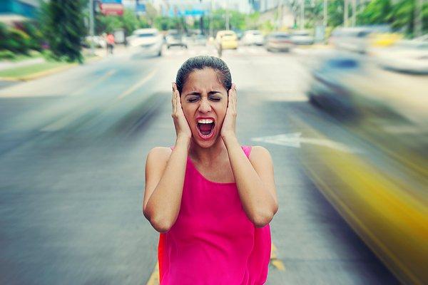 Gürültü kirliliğinin sebep olduğu bir başka önemli problem ise psikolojiye olumsuz etkileri.