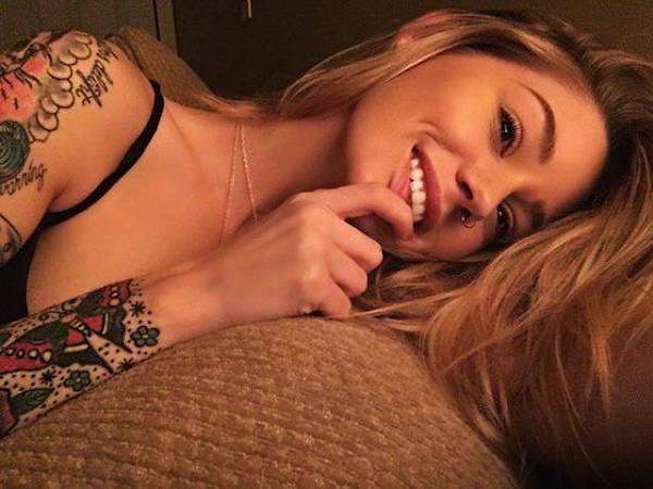 13. Миндалевидное тело, часть вашего мозга, которая вызывает страх и тревогу, буквально "выключается" у женщин, когда они испытывают оргазм.