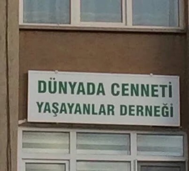 11. Allahını seven bizi bu derneğe üye yapsın!
