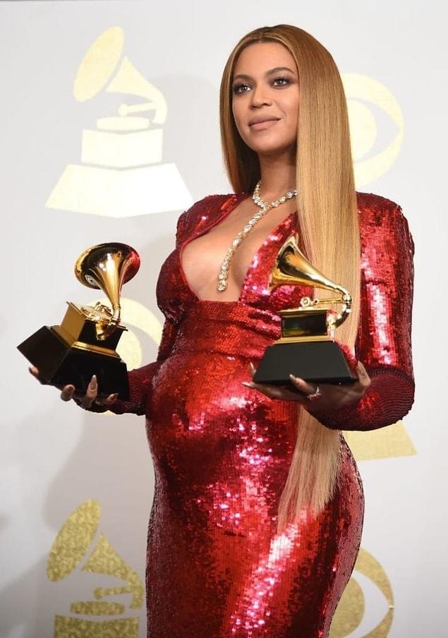 It's hard not to notice Beyonce's pregnancy glow!