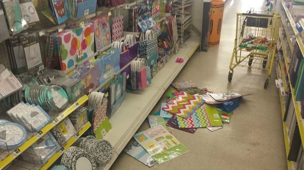 5. А всё потому, что, посмотрев товар, покупатели НИКОГДА не забывают класть его на место...