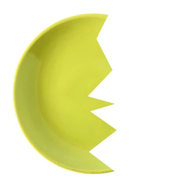 2. Вот я растяпа! Несла тарелку, полную бутербродов, споткнулась и расколотила ее. Сможете найти недостающий кусочек?