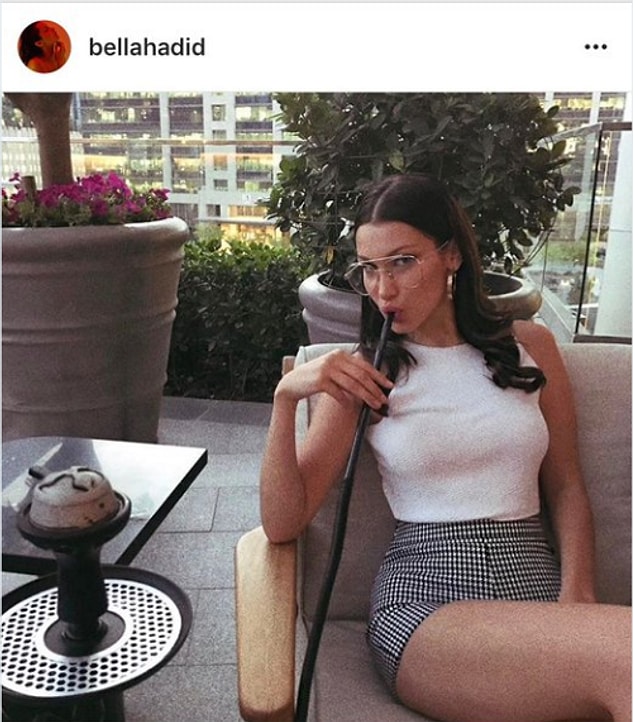 9. Nargile dumanı üflerken snap atmadıkları, Instagram'a fotoğraf koymadıkları gün öldükleri gündür...