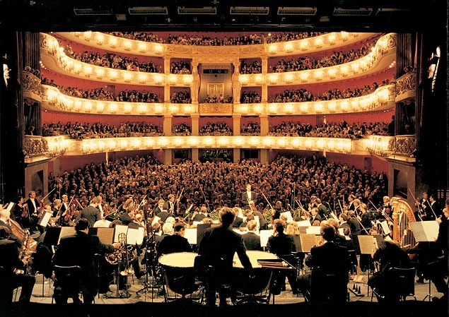 Orkestra şefi konumu ne zaman ortaya çıktı?