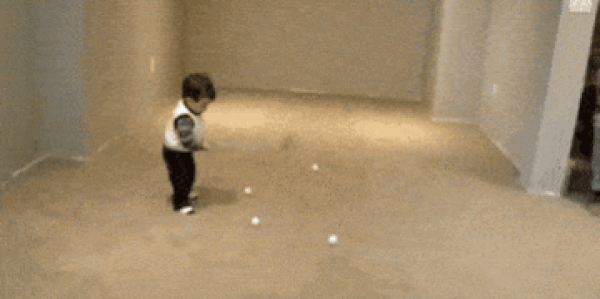 19. Golf sopasını her sallayışta topu tutturan isabet gücü yüksek ufaklık.