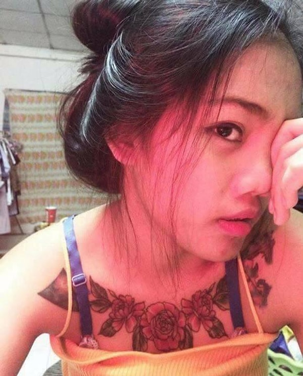 1. 21-летняя студентка из Таиланда Пасуда Рой захотела избавиться от тату, чтобы выглядеть более респектабельно на работе