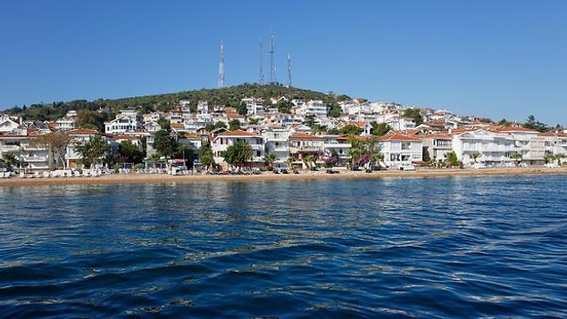 Kınalıada’da kimsenin ağzını bıçak açmıyor. Ada sakinleri üzgün ve öfkeli